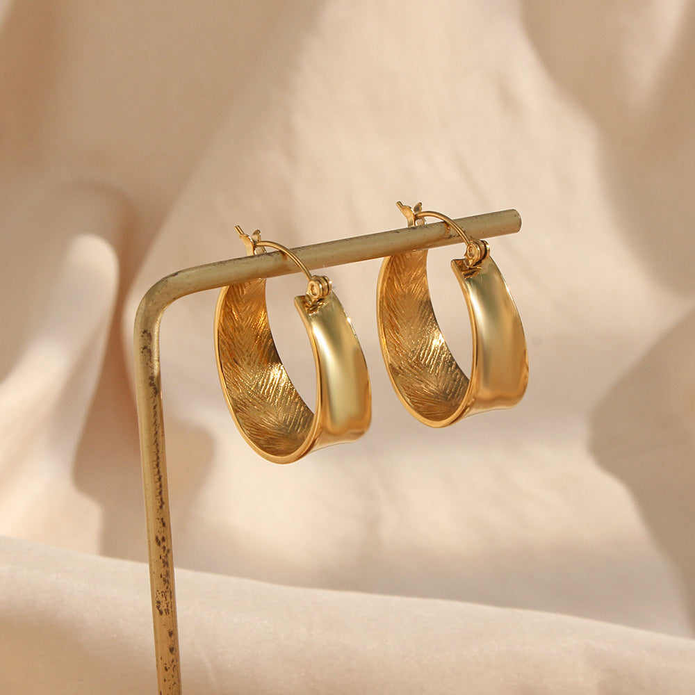 Geometric Gradient Size Gold Earrings